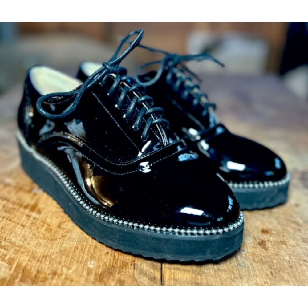 Torrid Oxford Platform shoes - Black Faux patent leather - wide size 7.5